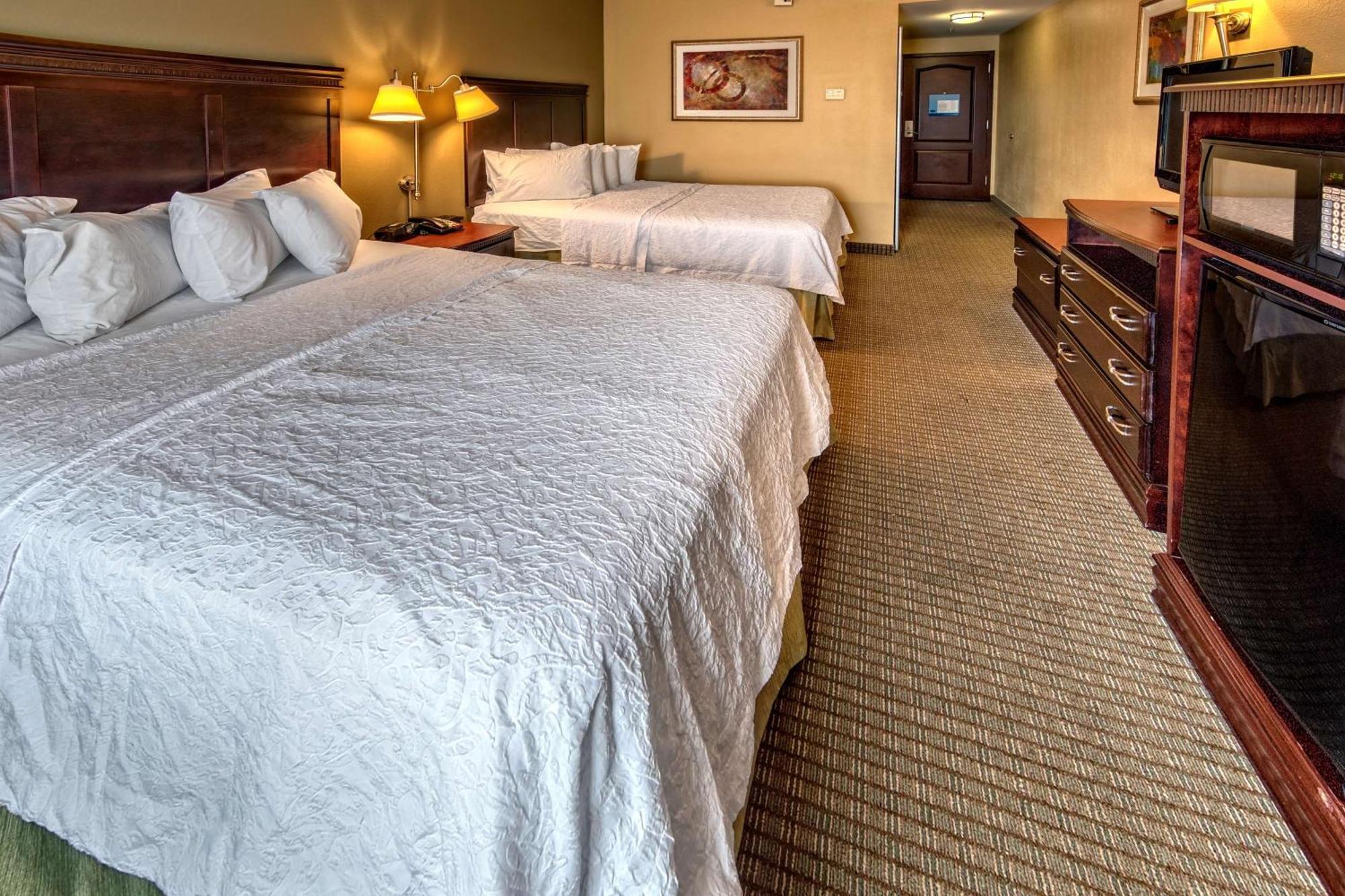 Hampton Inn Rochester - Irondequoit Bagian luar foto