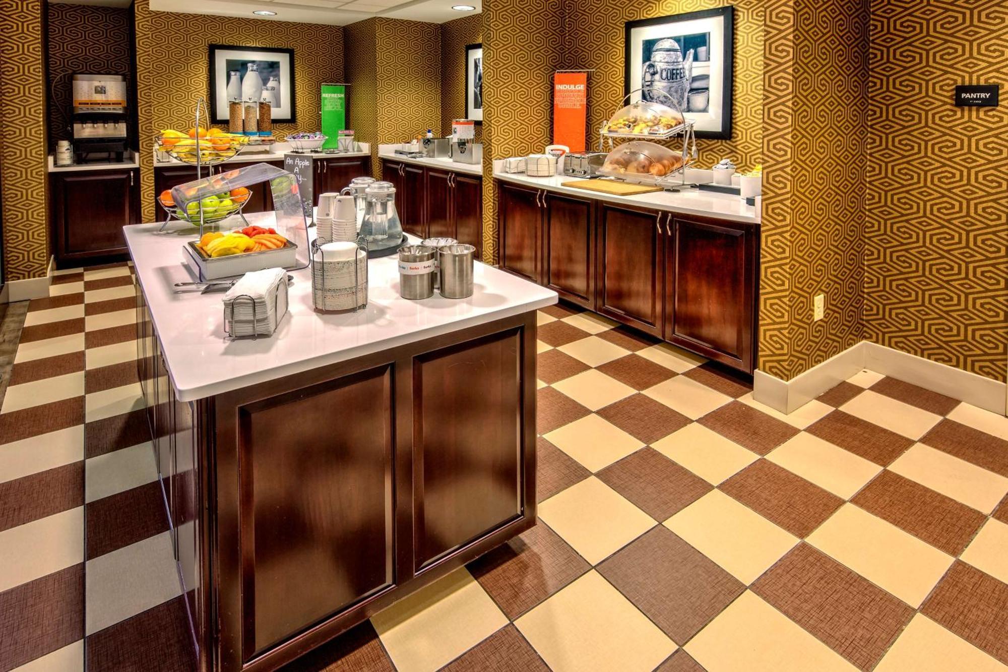 Hampton Inn Rochester - Irondequoit Bagian luar foto